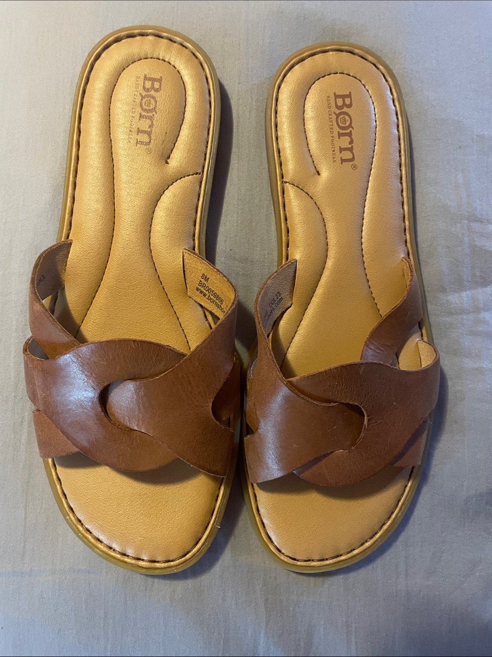 EUC Born Tan Brown Leather Slide Sandals with Woven Strap Size 8